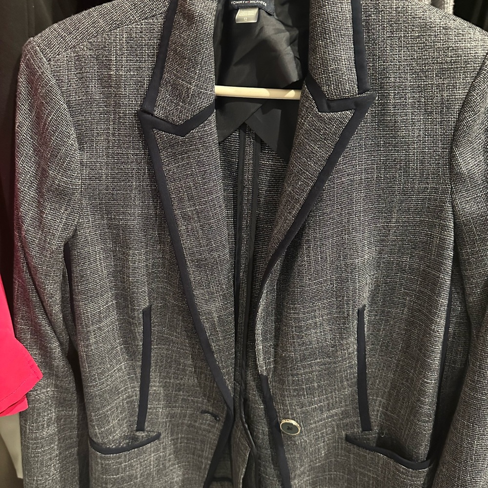 Tommy Hilfiger Gray Blazer with Black Accents